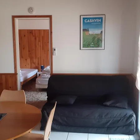 Cantalaoude Nyaraló *